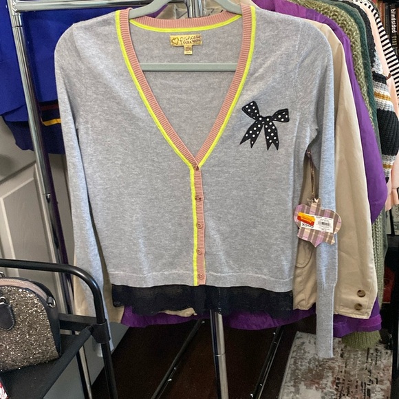Vera Wang Bow Cardigan with lace trim - Picture 1 of 1